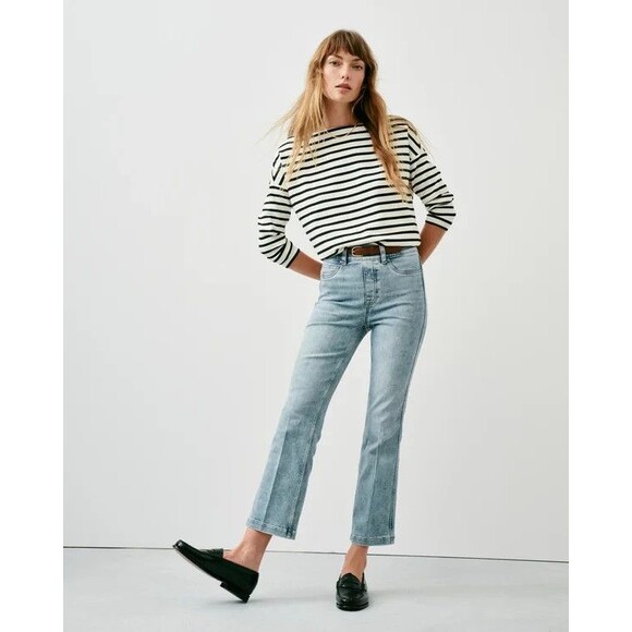 Spanx Women's Kick Flare Jeans 1X Petite Blue Vintage Indigo Pull On Shapewear - Picture 7 of 8